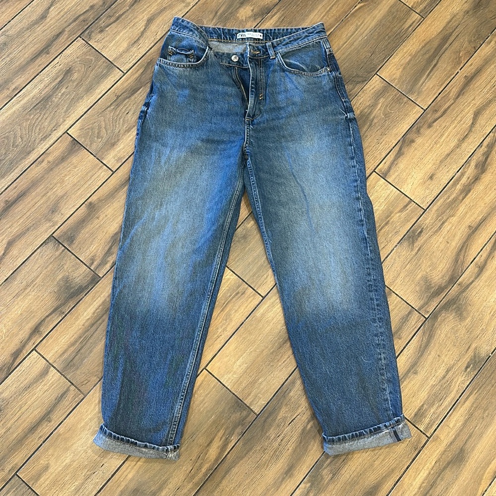 New without tag Zara and never worn.